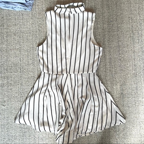 Romper - size small - Picture 2 of 8